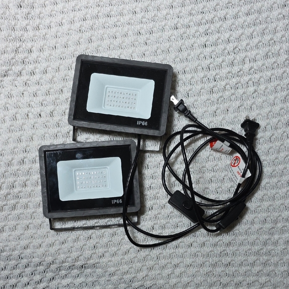 Other - LED Flood Light Pair - Black with White Reflectors